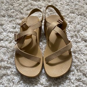 Tan chaco size 10